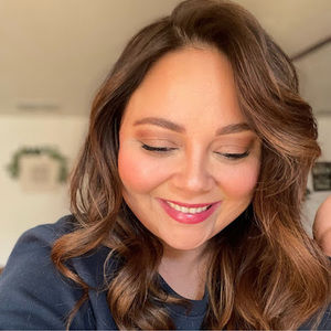 Meet your Posher, Gina